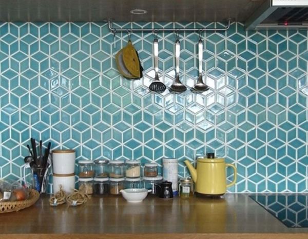 Ubin berbentuk segi enam berwarna lembut